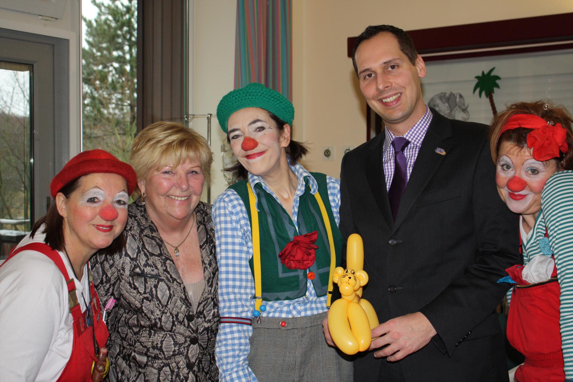 Kinderkrankenhaus Auf der Bult / Clinic Clowns e.V. - "Lachen ist die beste Medizin"